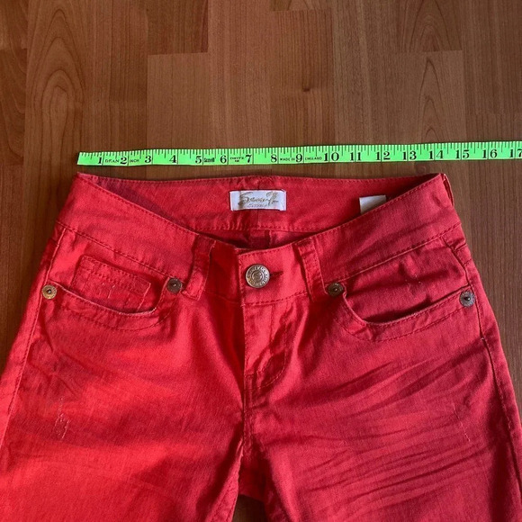 𝅺Seven7 Distressed Cropped Jeans, Coral Color, Size 4‎ - Picture 10 of 12